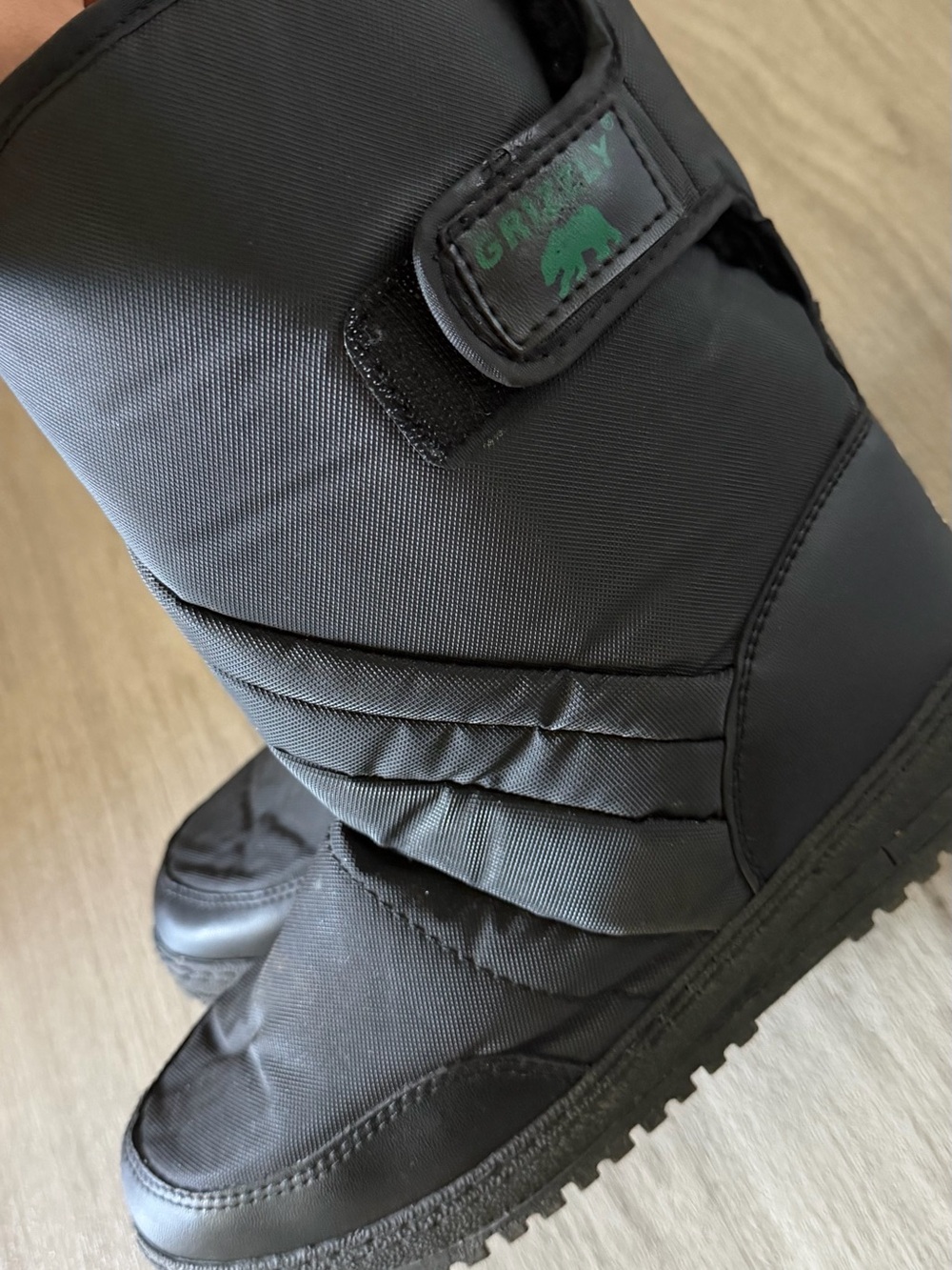 Gravity Gear Black Insulated Snow Boots